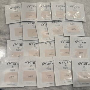 Dr. Barbara Sturm Face Cream packets‎